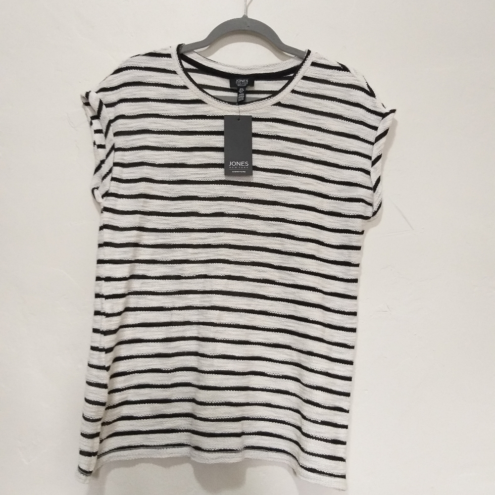 Closet Clearout Clearance - NWT - Jones NY T-shirt
